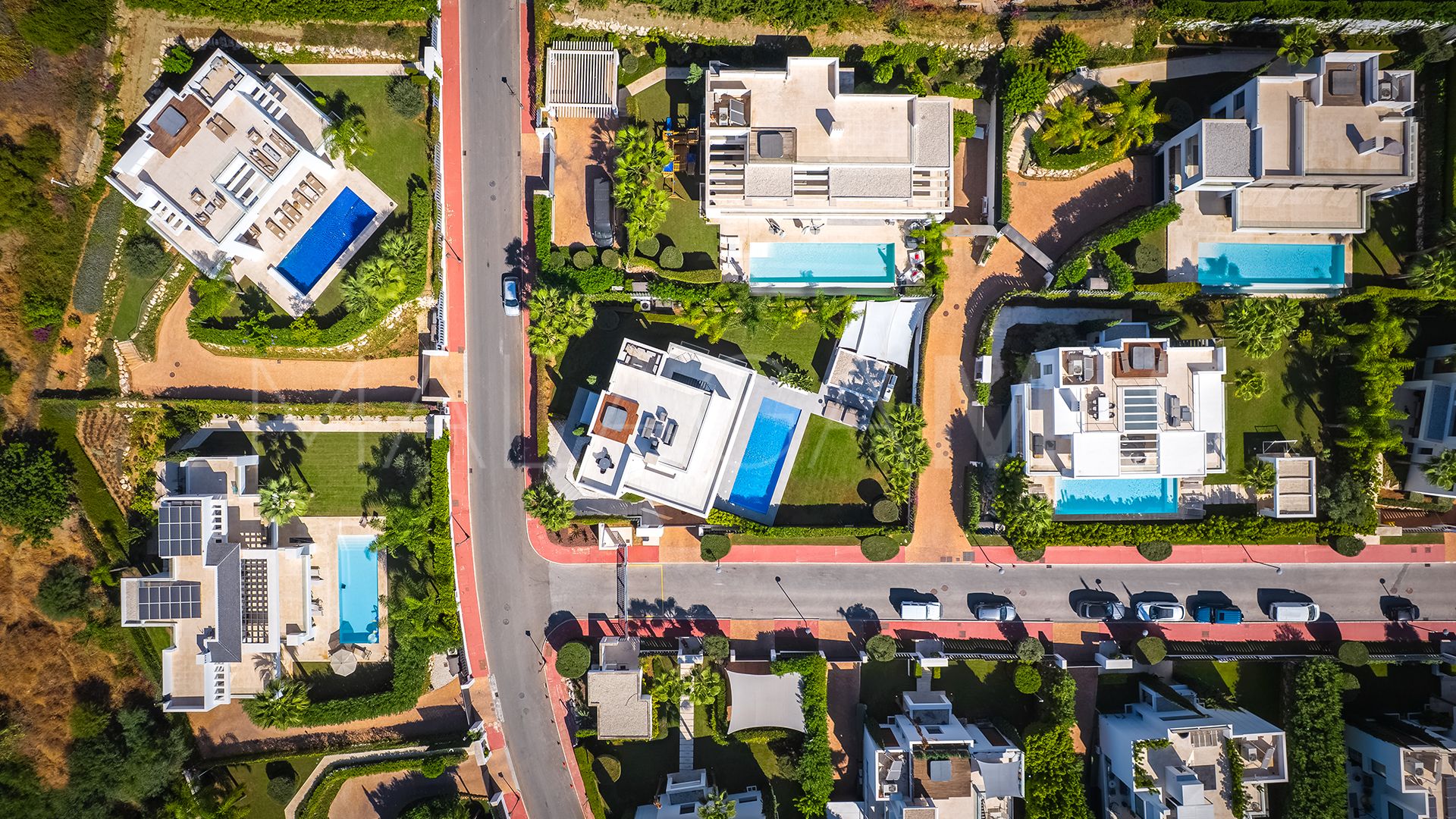 For sale Los Olivos villa with 7 bedrooms