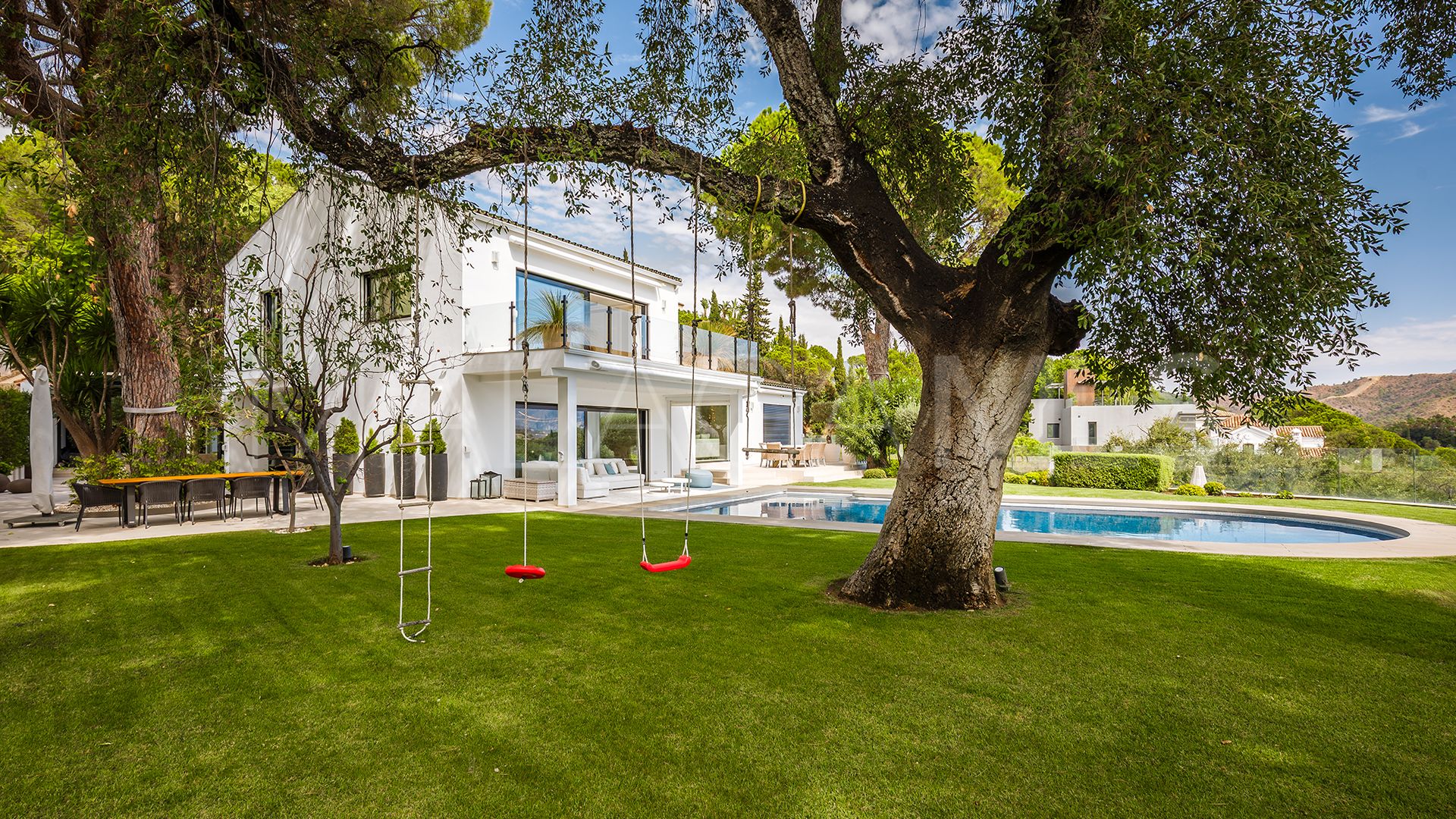 For sale villa with 8 bedrooms in El Madroñal