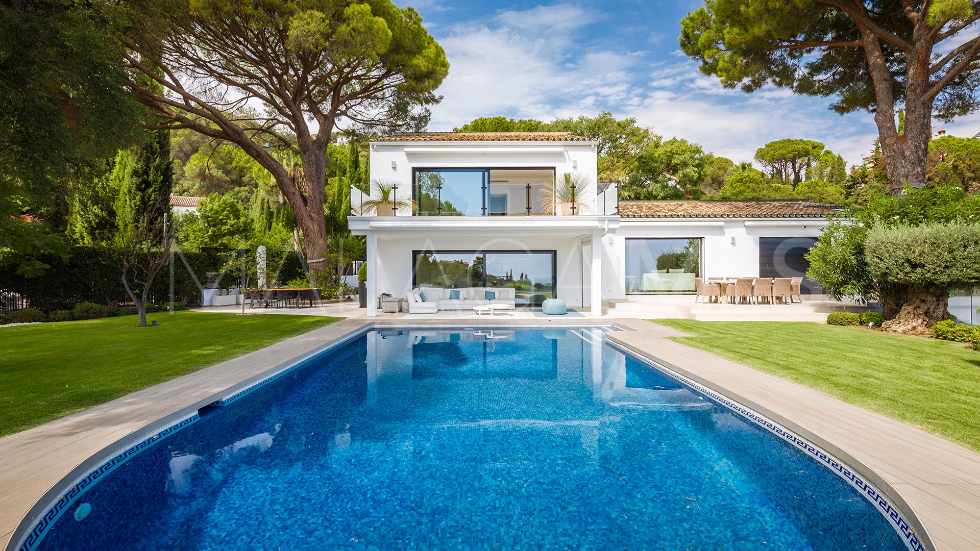 For sale villa with 8 bedrooms in El Madroñal