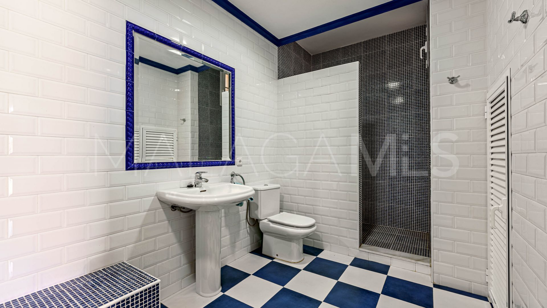 Villa a la venta with 4 bedrooms in Malaga - Este