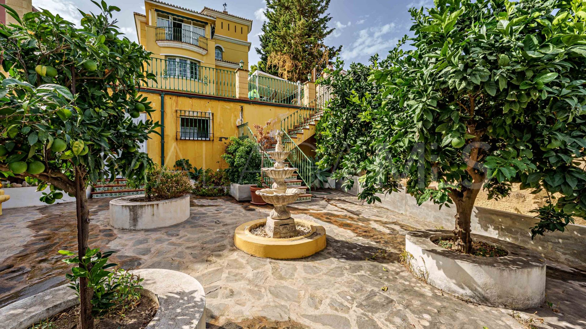 Villa a la venta with 4 bedrooms in Malaga - Este