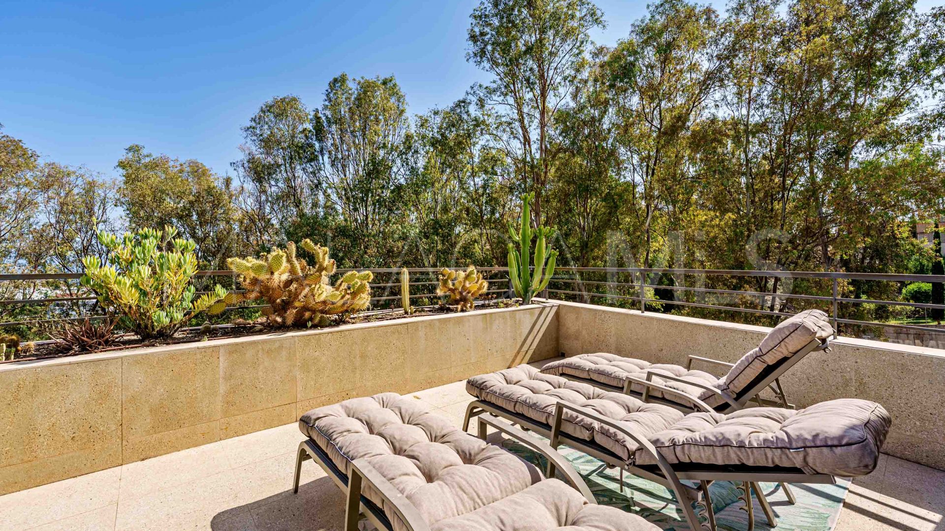 Villa for sale in Cerrado Calderón - El Morlaco