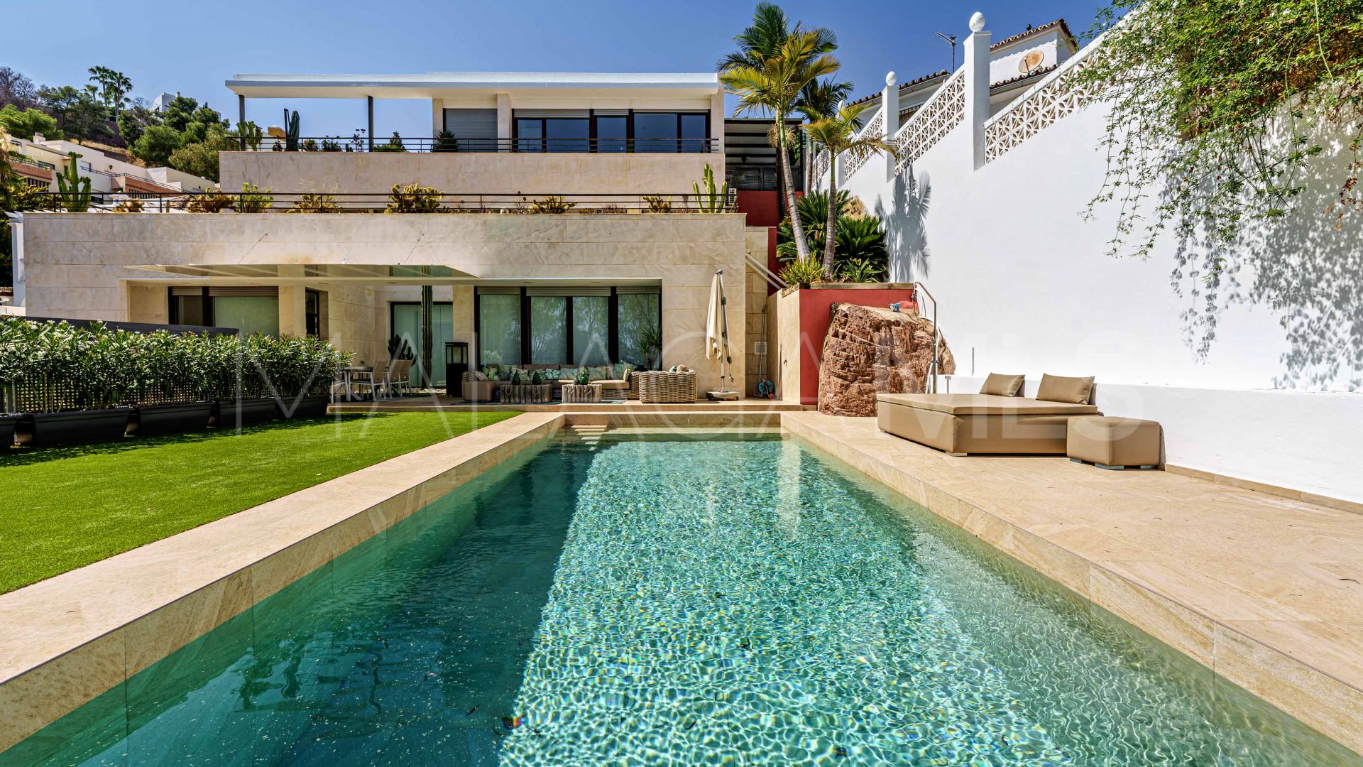 Villa for sale in Cerrado Calderón - El Morlaco
