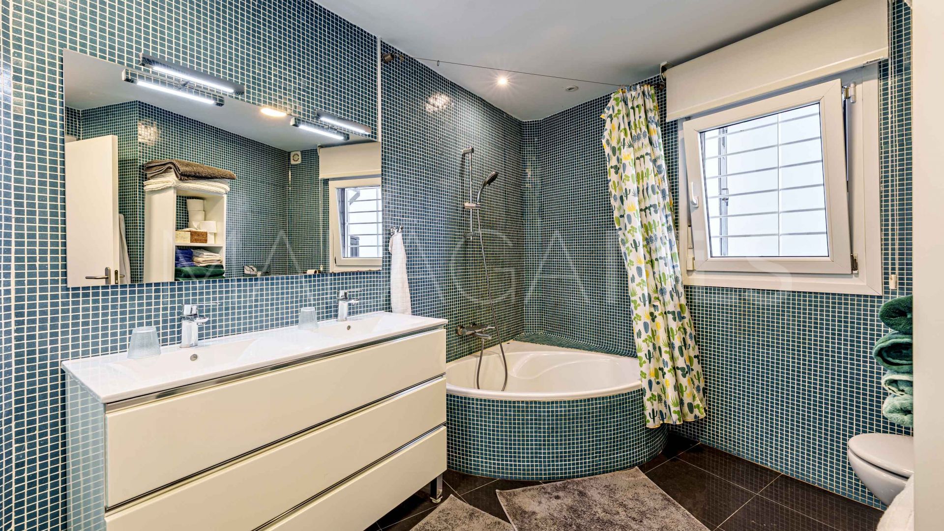 Villa for sale in Cerrado Calderón - El Morlaco
