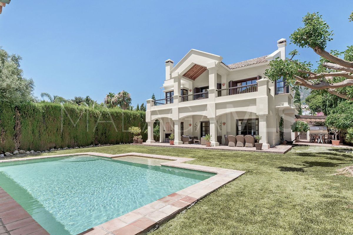 For sale Balcones de Sierra Blanca villa with 6 bedrooms