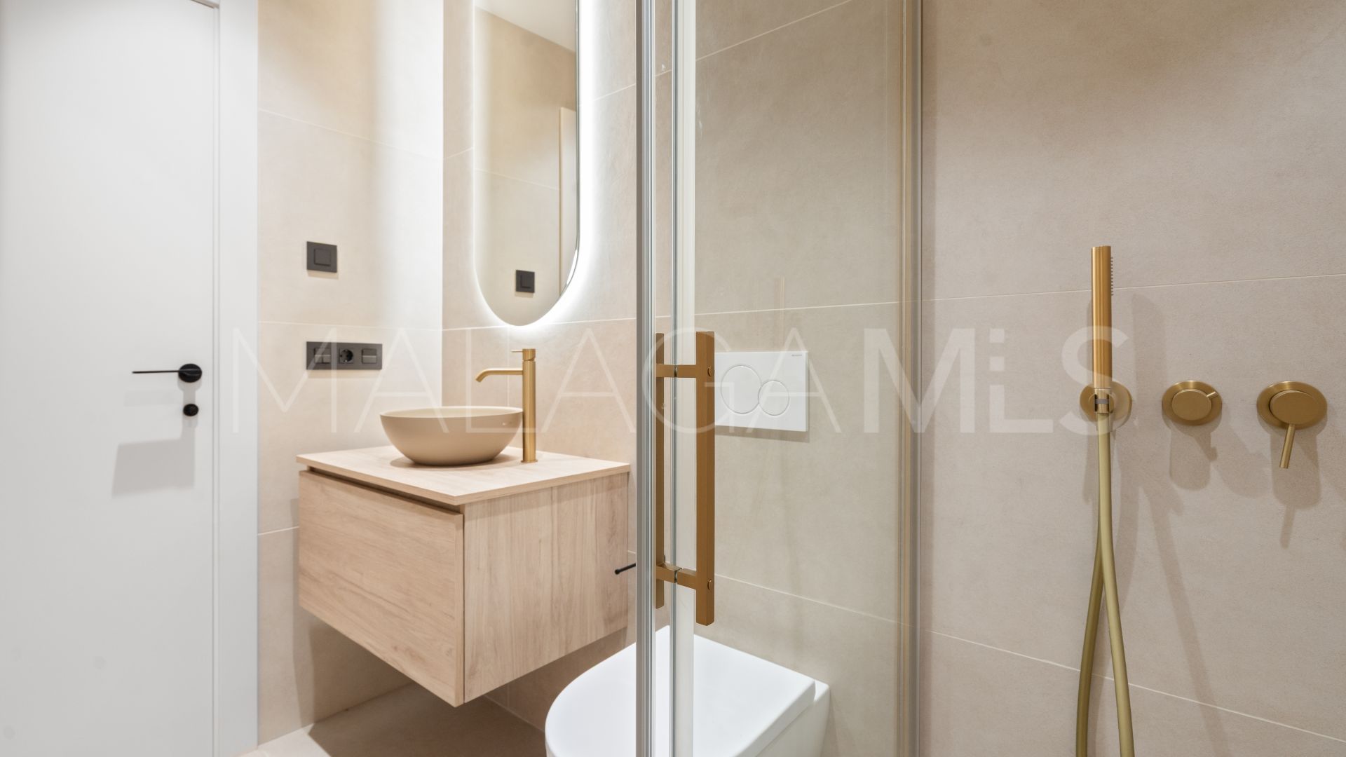 Palacetes Los Belvederes 3 bedrooms ground floor apartment for sale
