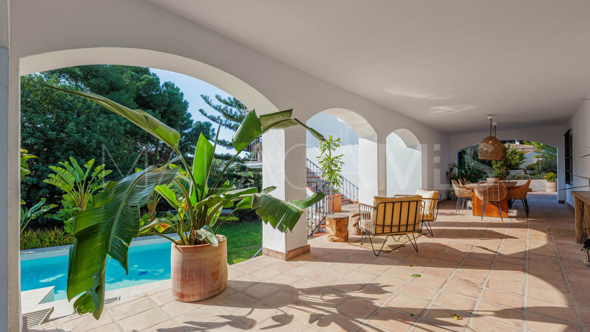 Hus i byn for sale in Pinares de San Antón