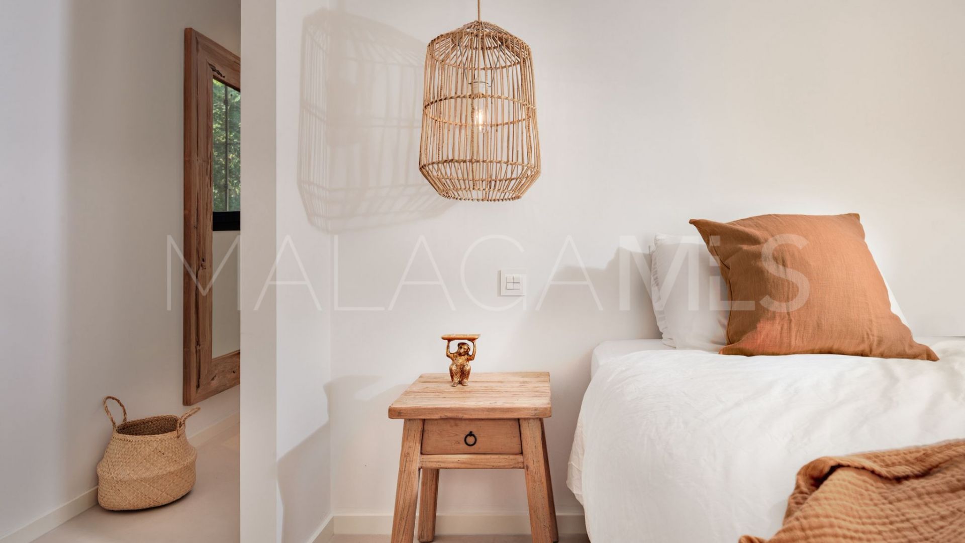 For sale Pinares de San Antón house with 4 bedrooms