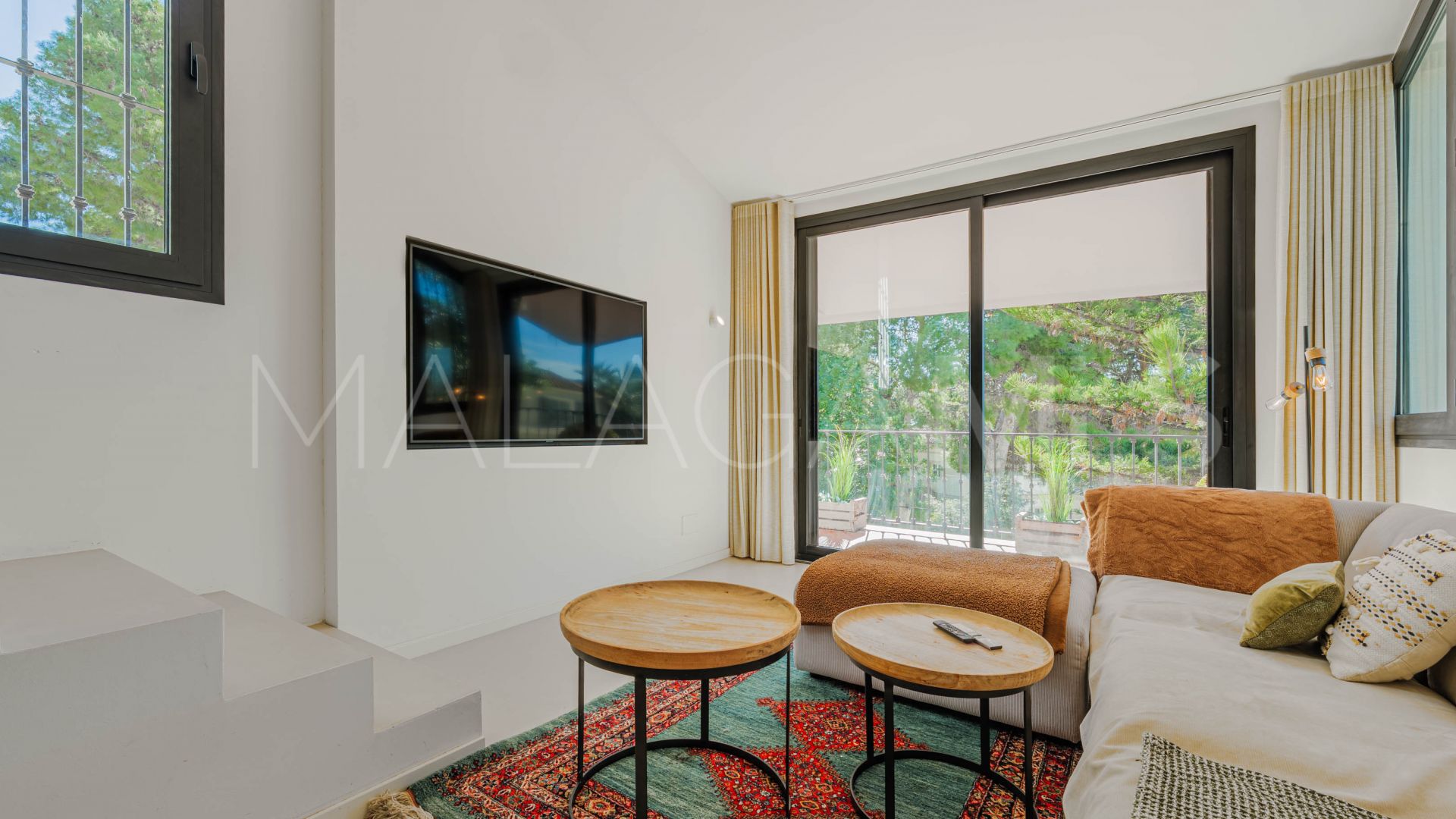 Hus i byn for sale in Pinares de San Antón