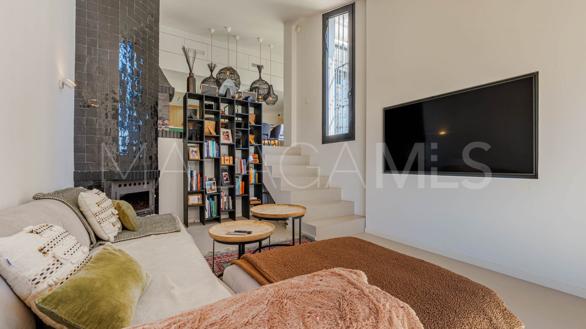 Hus i byn for sale in Pinares de San Antón