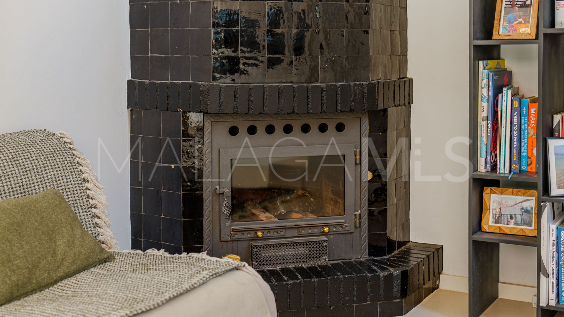 Hus i byn for sale in Pinares de San Antón