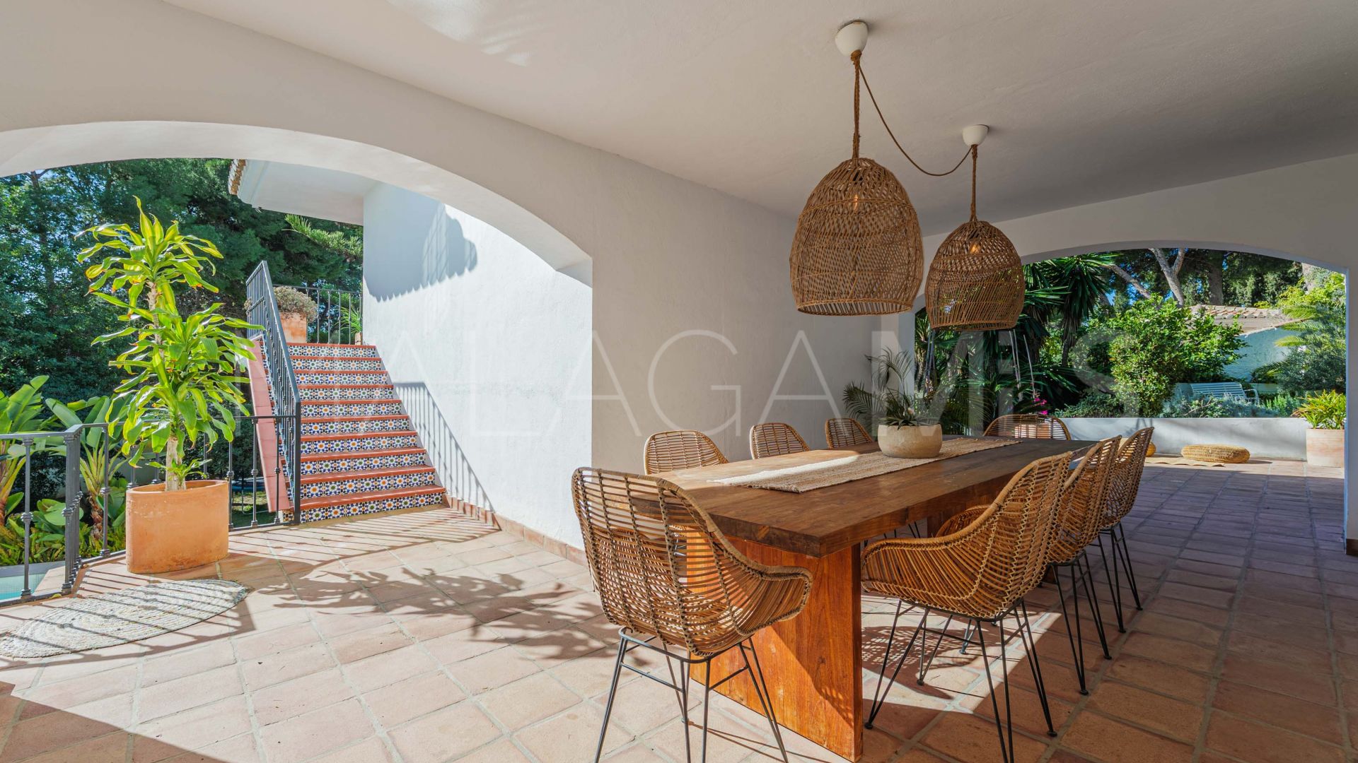 Hus i byn for sale in Pinares de San Antón