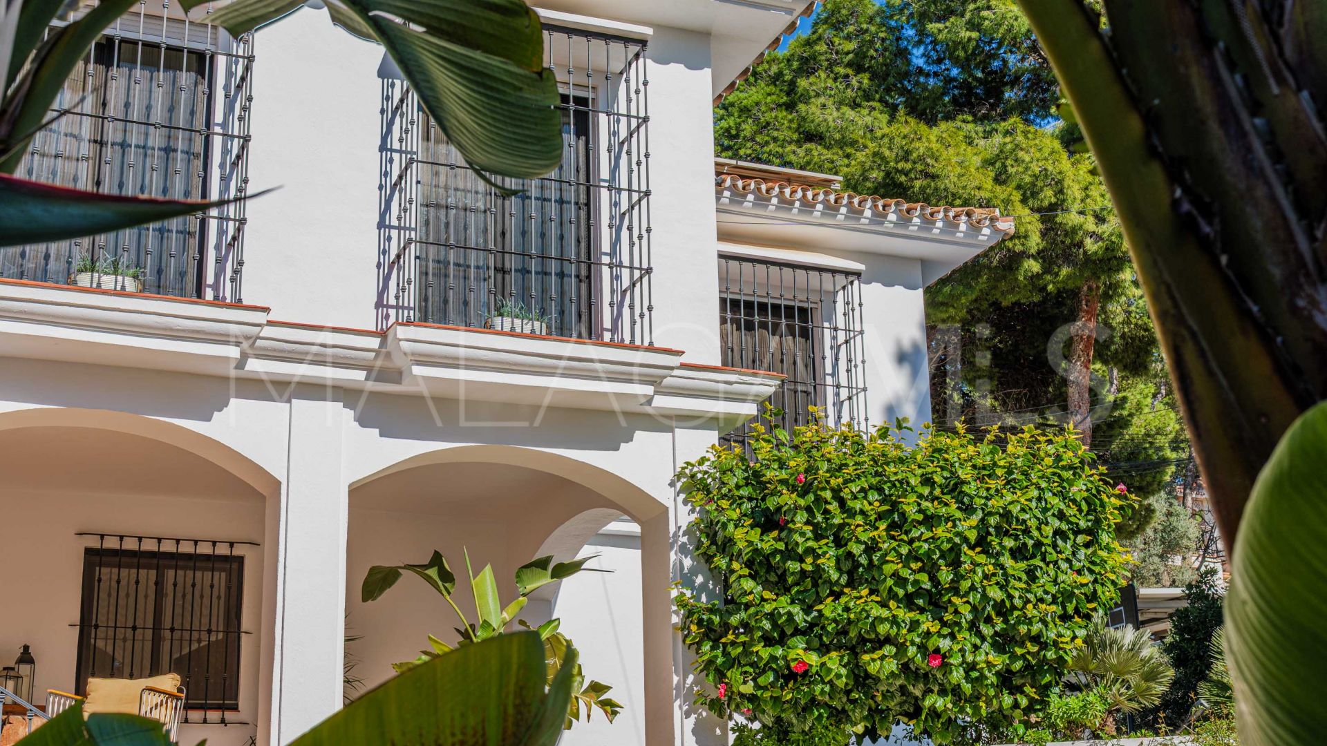 Hus i byn for sale in Pinares de San Antón