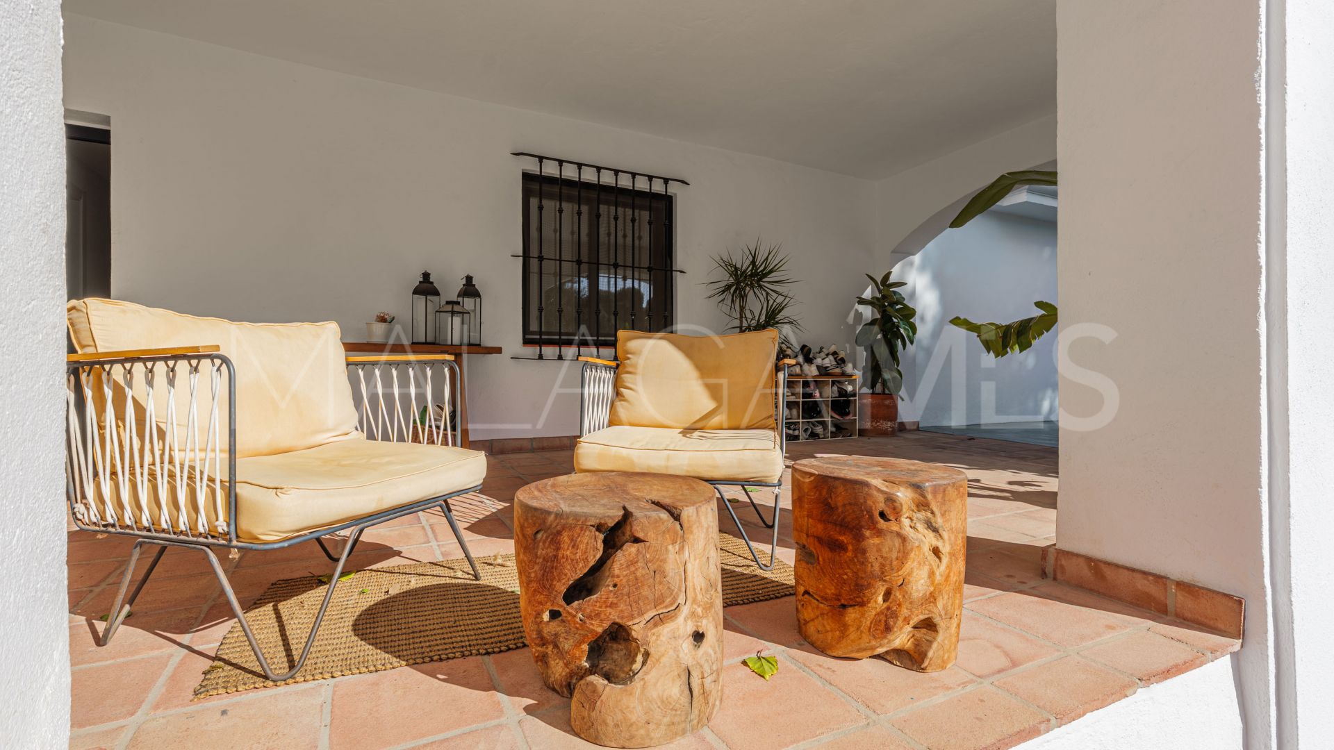 Hus i byn for sale in Pinares de San Antón