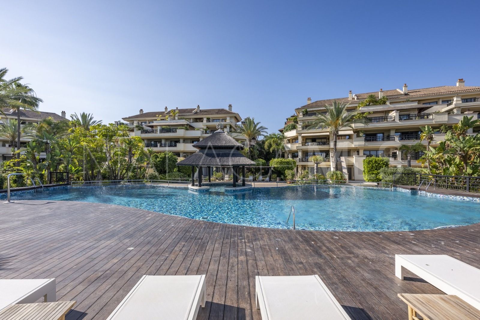 Wohnung for sale in Laguna de Banus