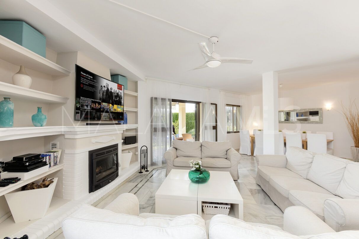 Villa for sale in Los Naranjos Golf