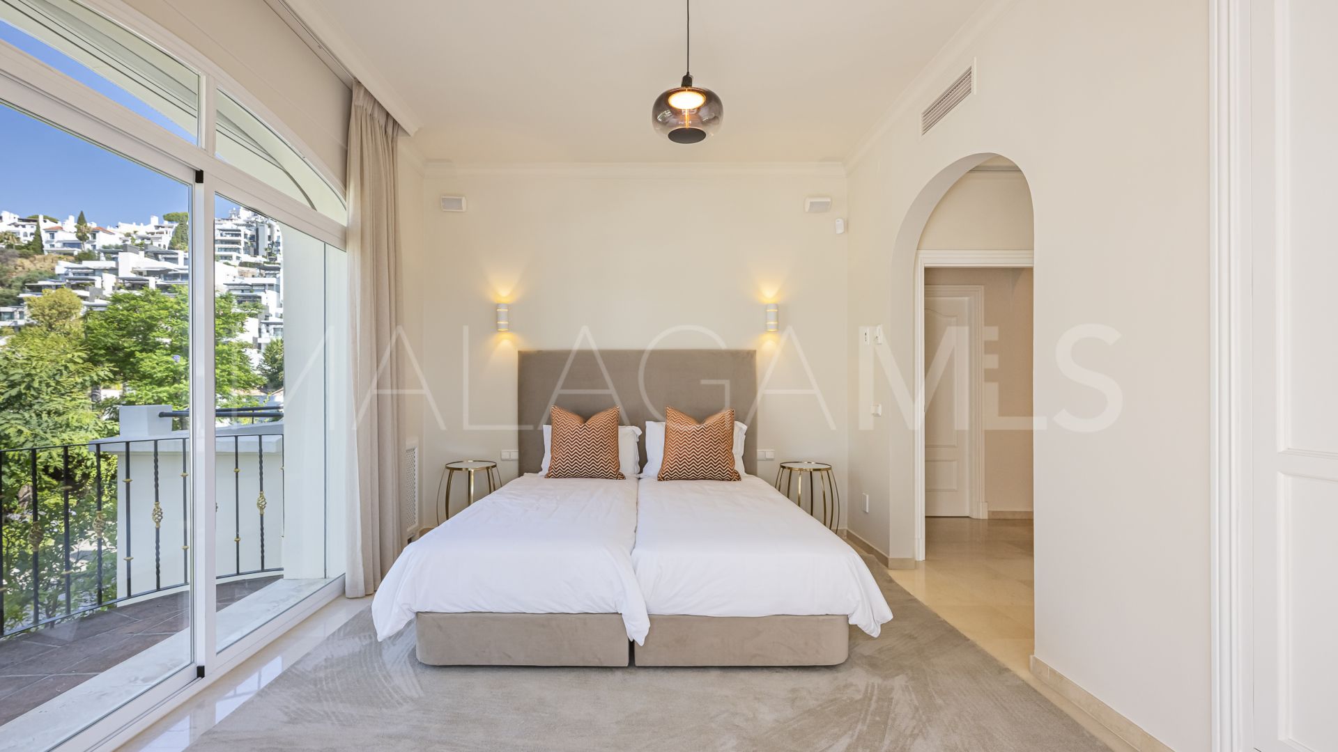 Villa for sale in La Reserva de la Quinta