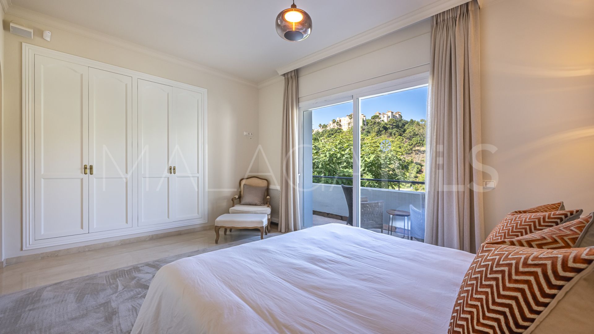 Villa for sale in La Reserva de la Quinta