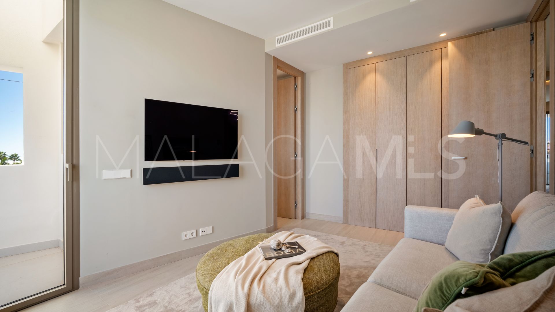 Villa jumelée for sale in Nueva Andalucia