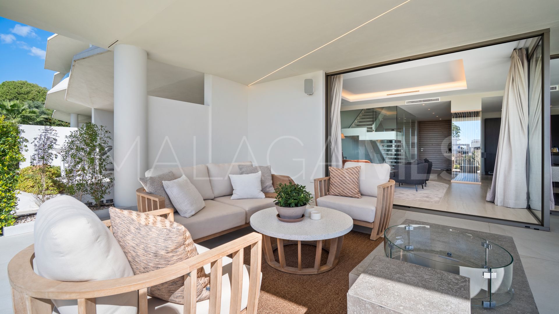 Villa jumelée for sale in Nueva Andalucia