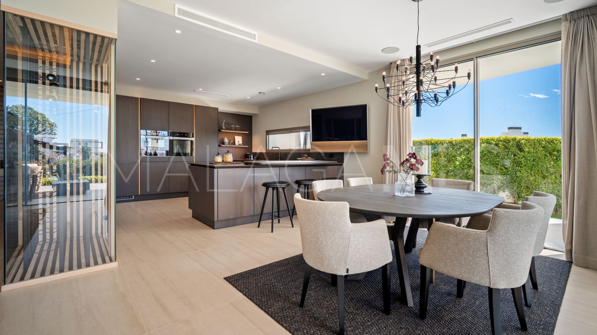 Villa jumelée for sale in Nueva Andalucia