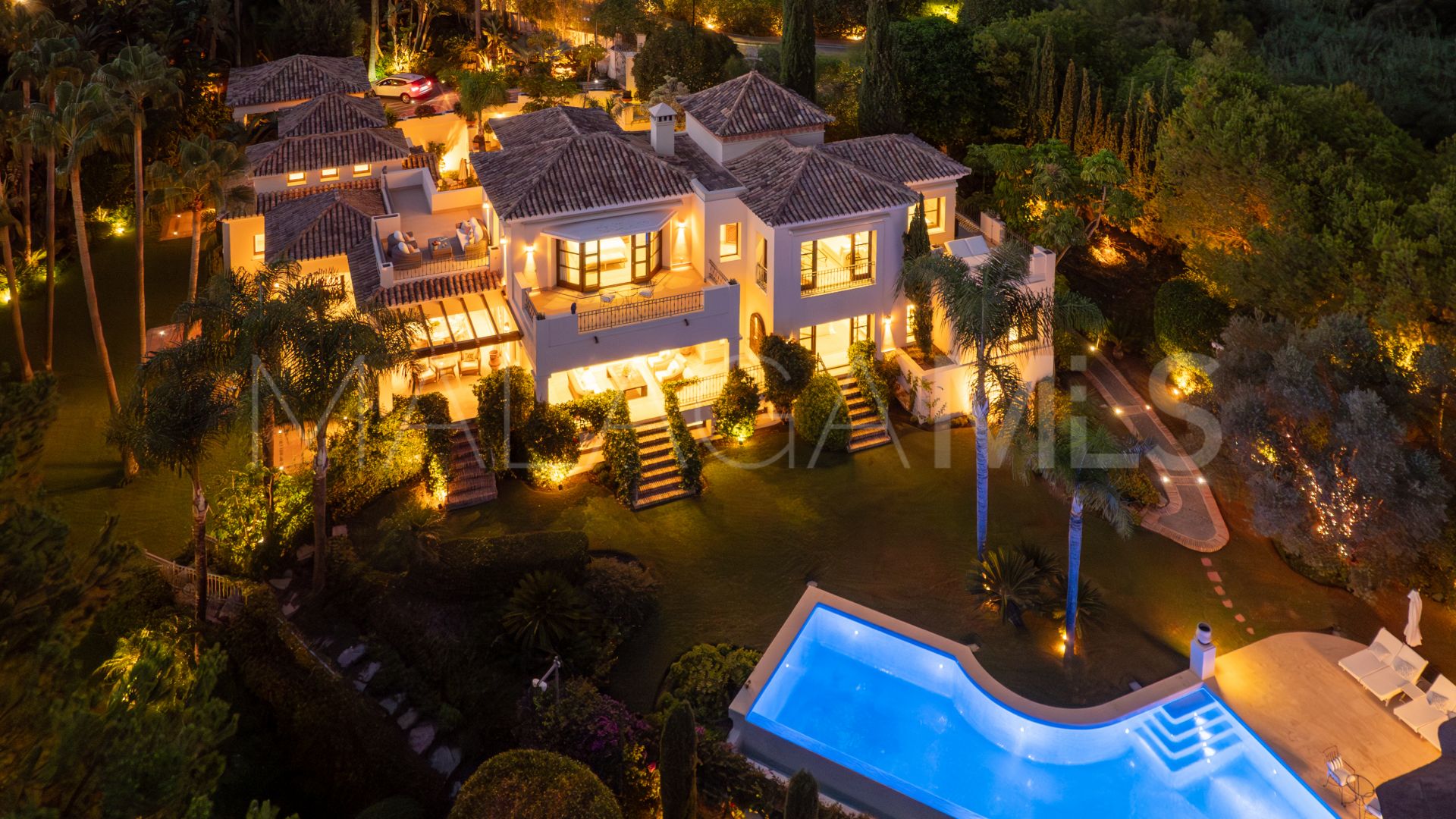 Se vende villa in Las Lomas del Marbella Club with 6 bedrooms