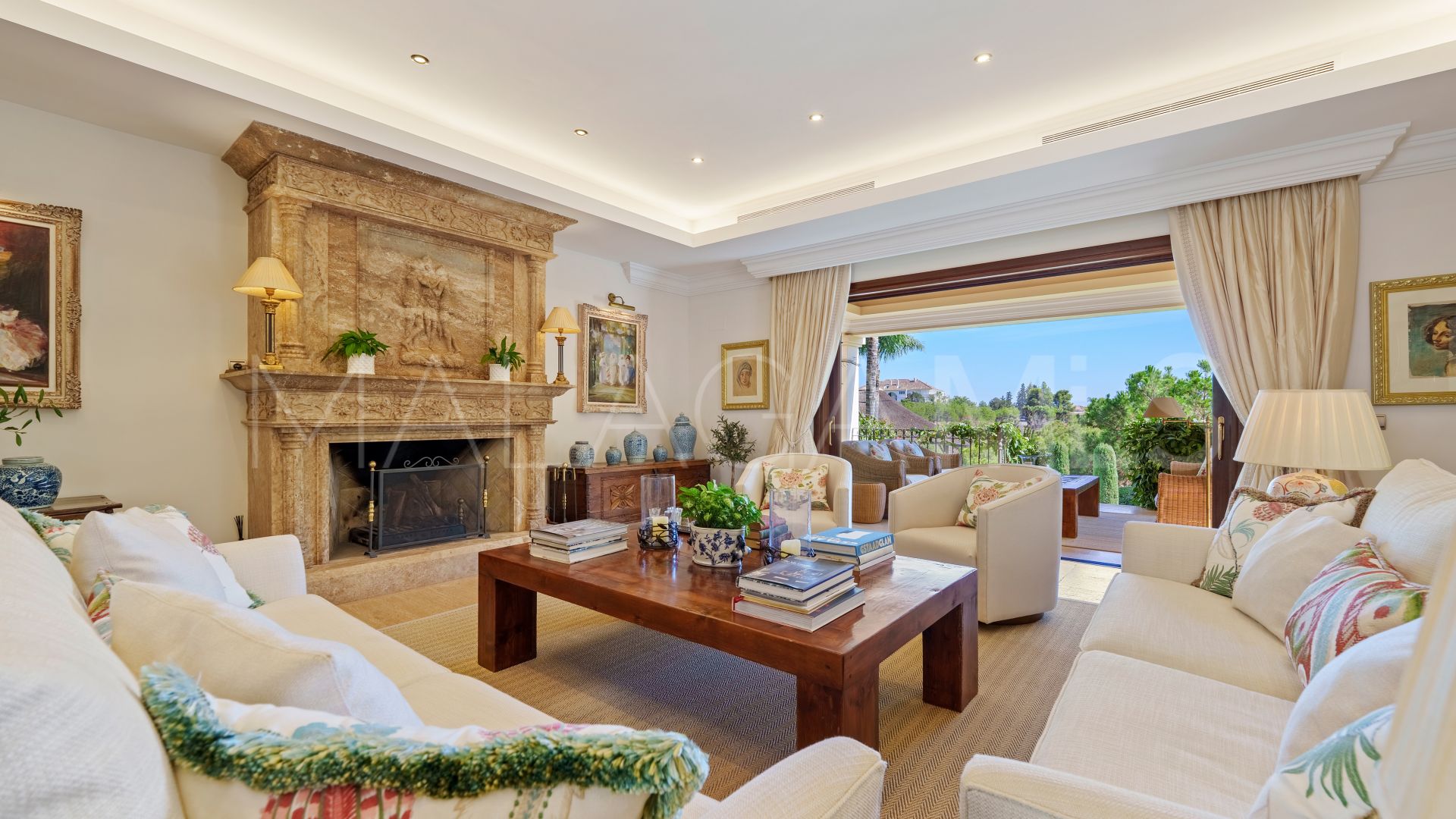 Se vende villa in Las Lomas del Marbella Club with 6 bedrooms