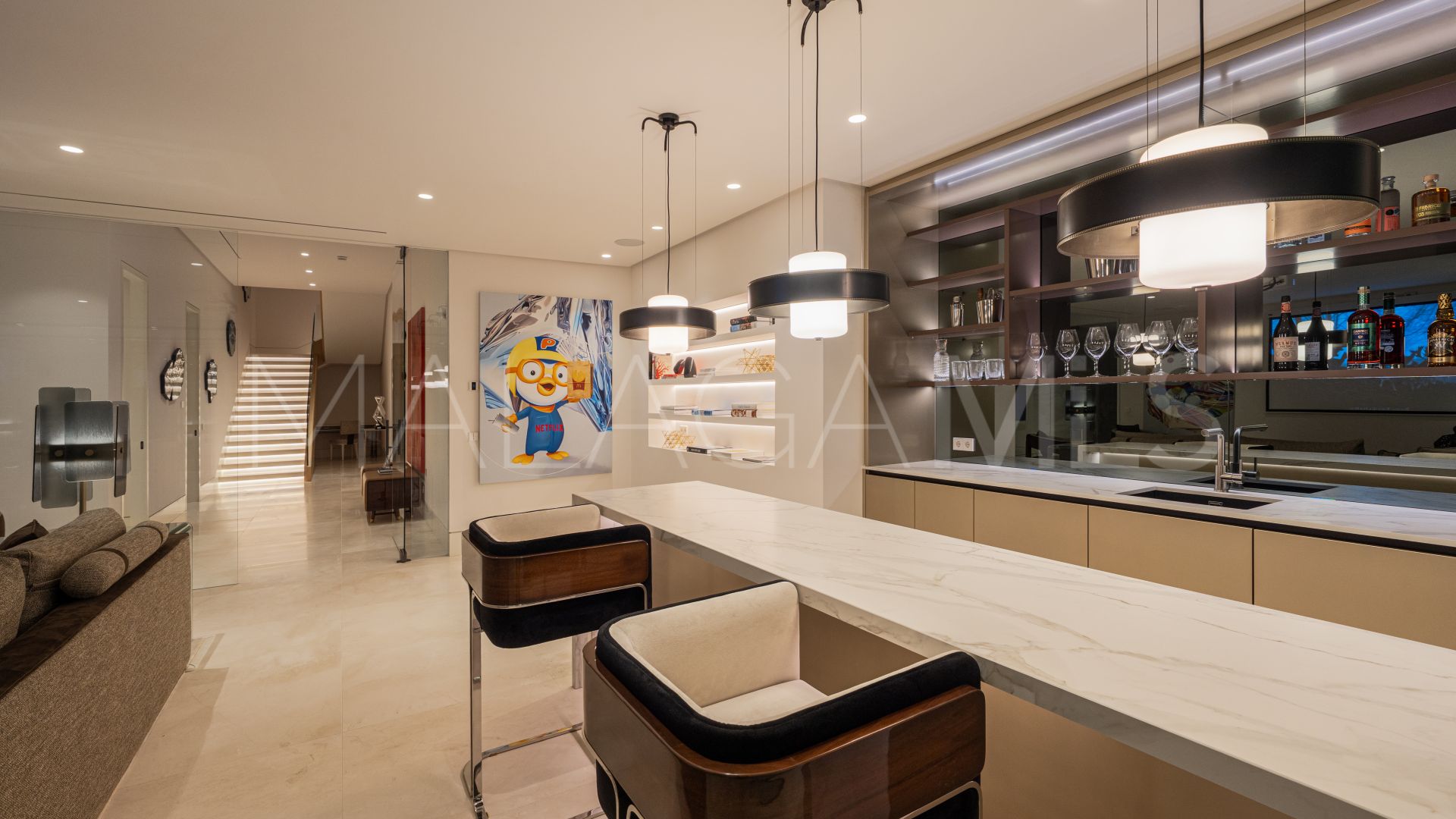 Buy villa in Marbella Hill Club with 5 bedrooms