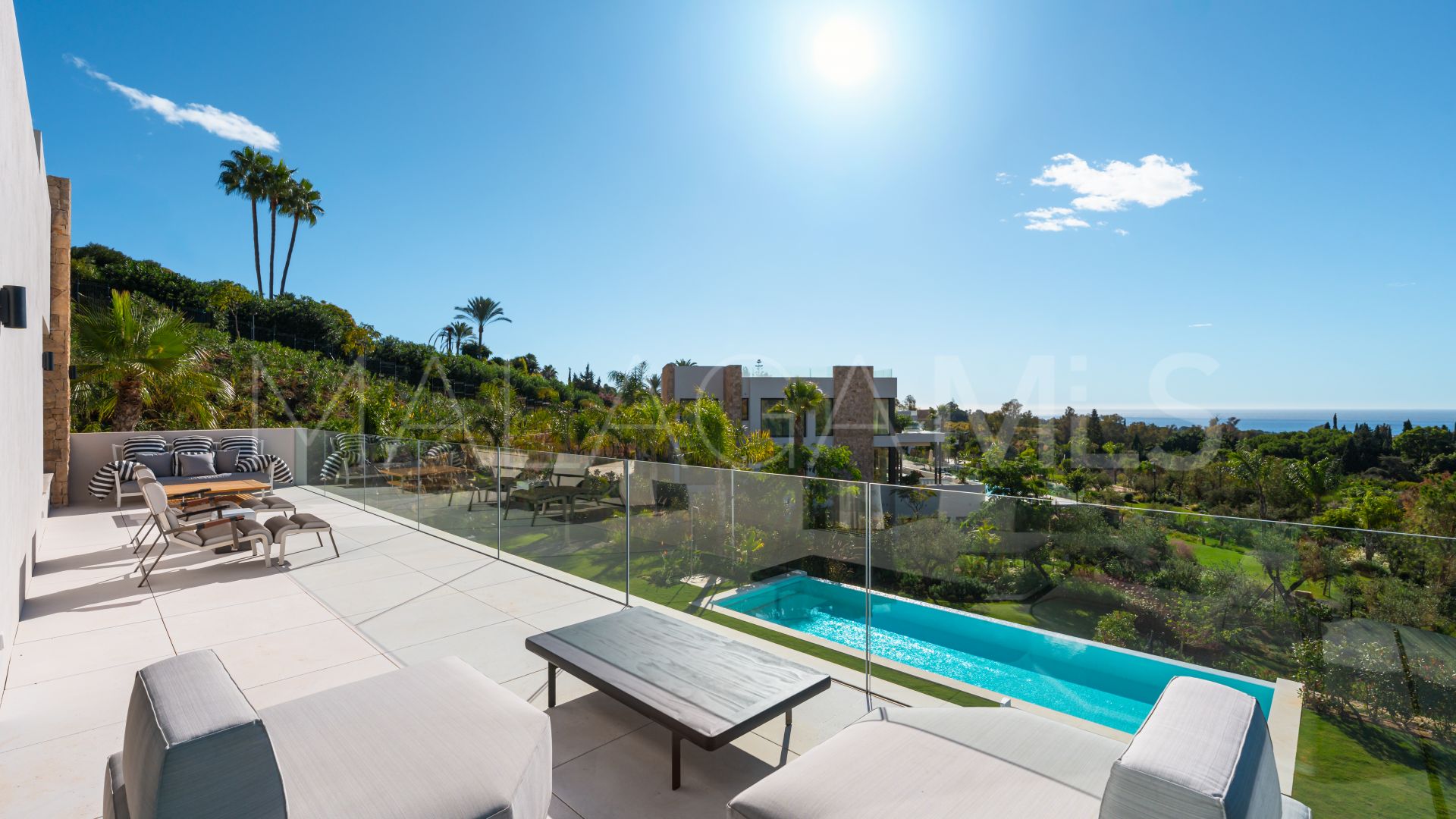 Buy villa in Marbella Hill Club with 5 bedrooms