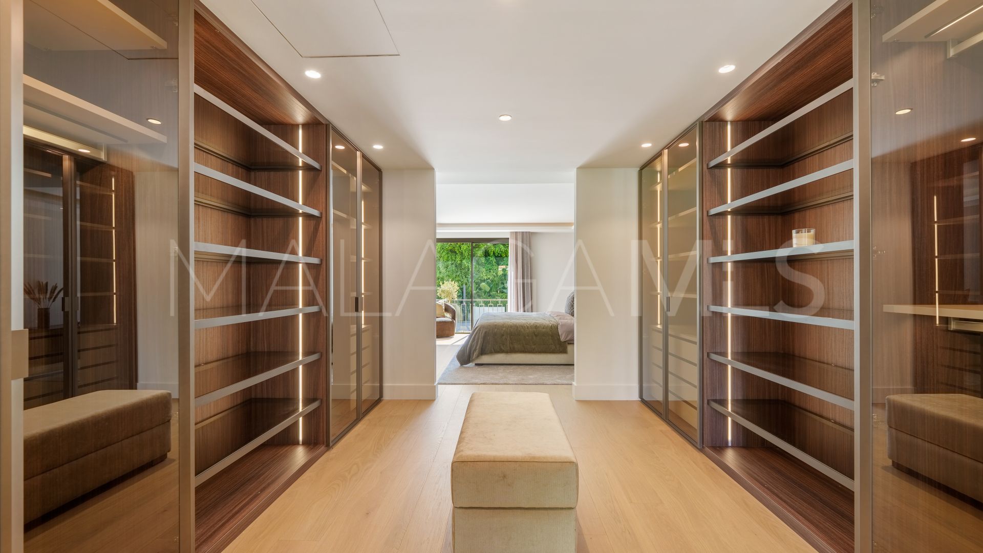 For sale villa in Las Brisas with 5 bedrooms