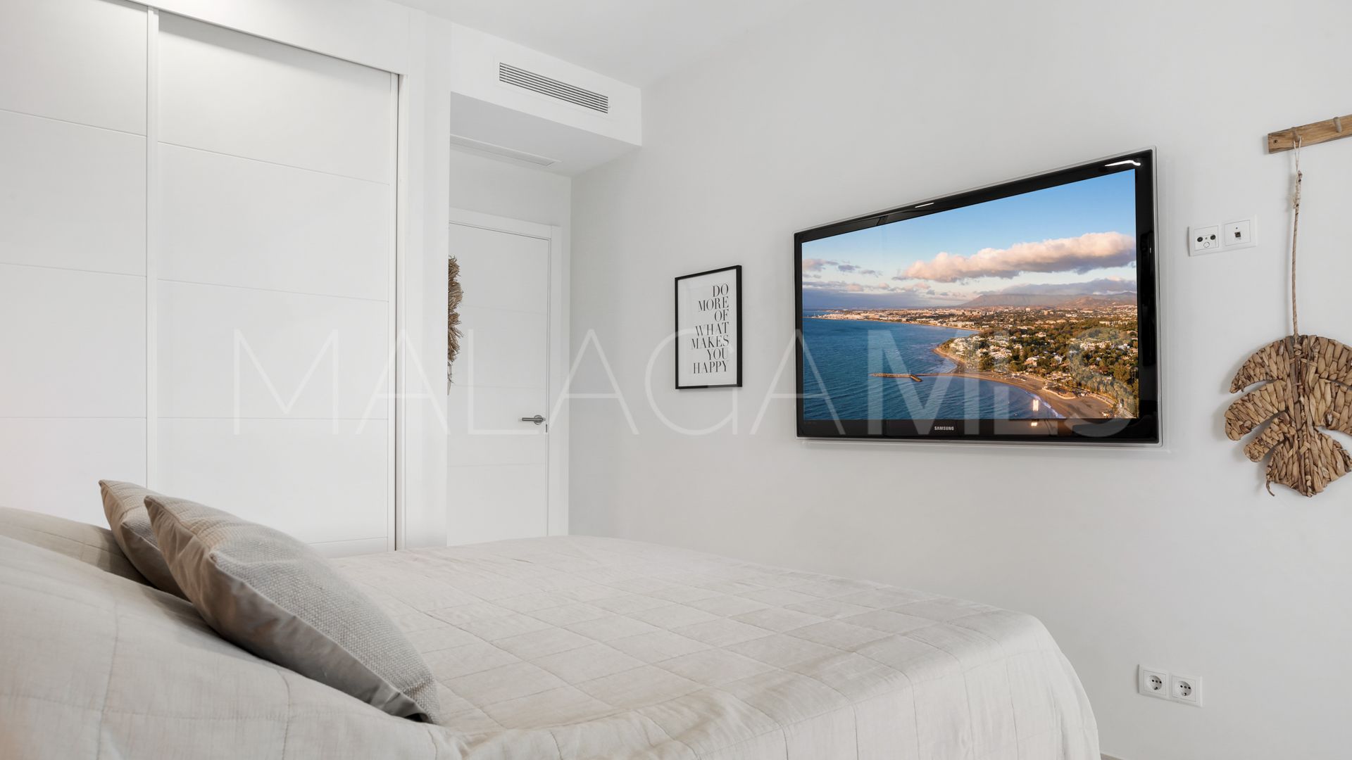 Estepona Golf ground floor apartment for sale