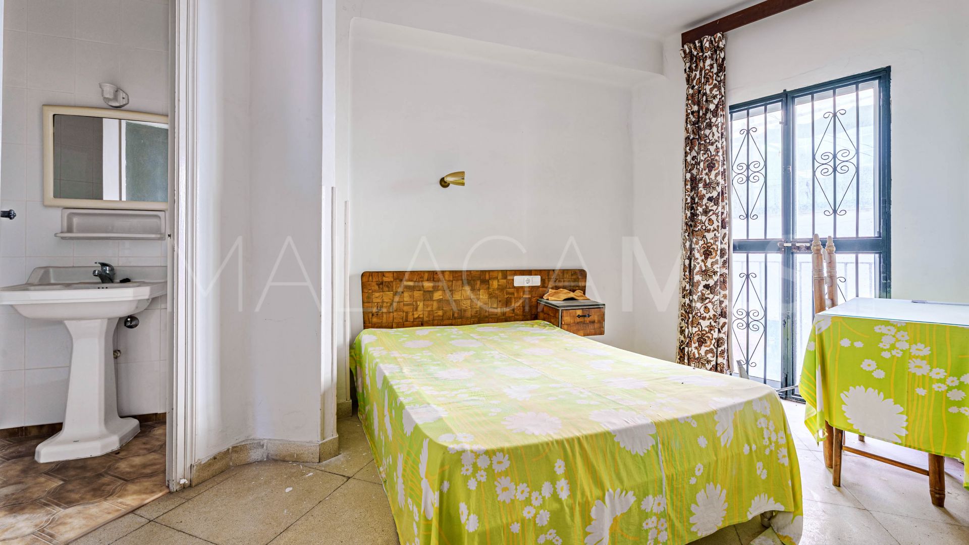 Gebäude for sale in Bajondillo