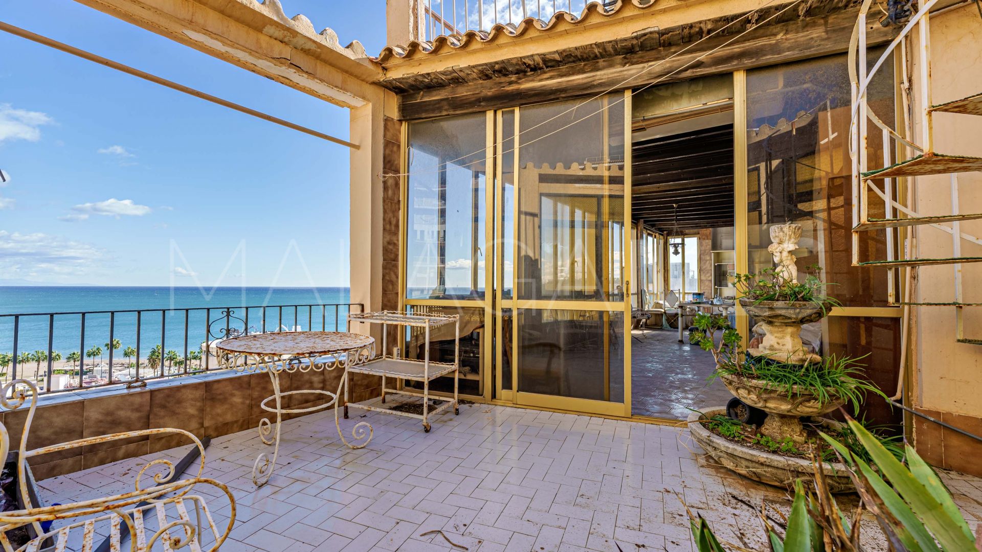 Gebäude for sale in Bajondillo