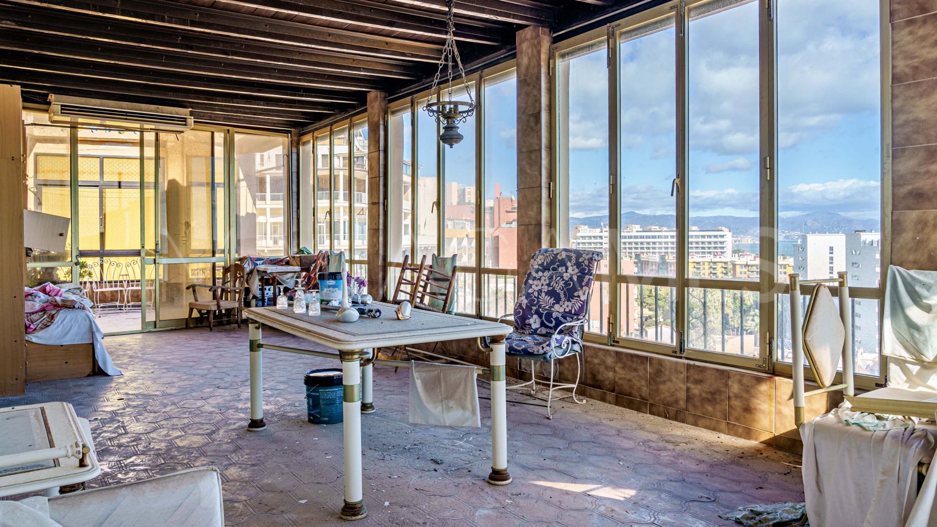 Gebäude for sale in Bajondillo