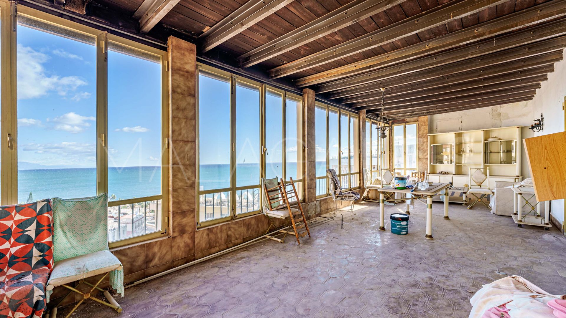 Gebäude for sale in Bajondillo