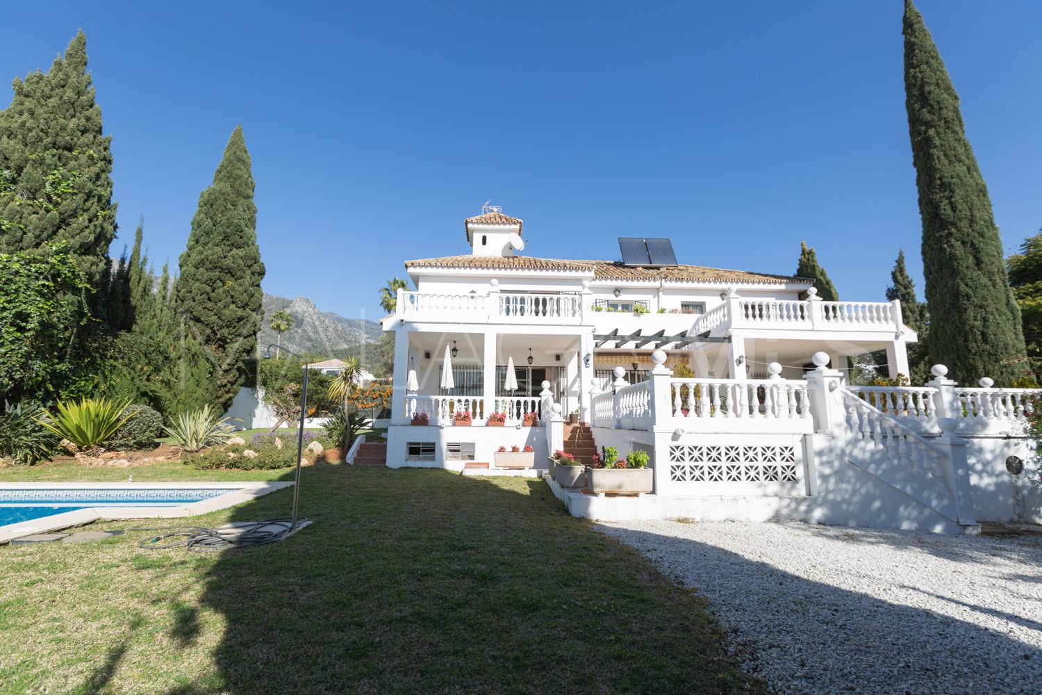 Villa for sale in Valdeolletas