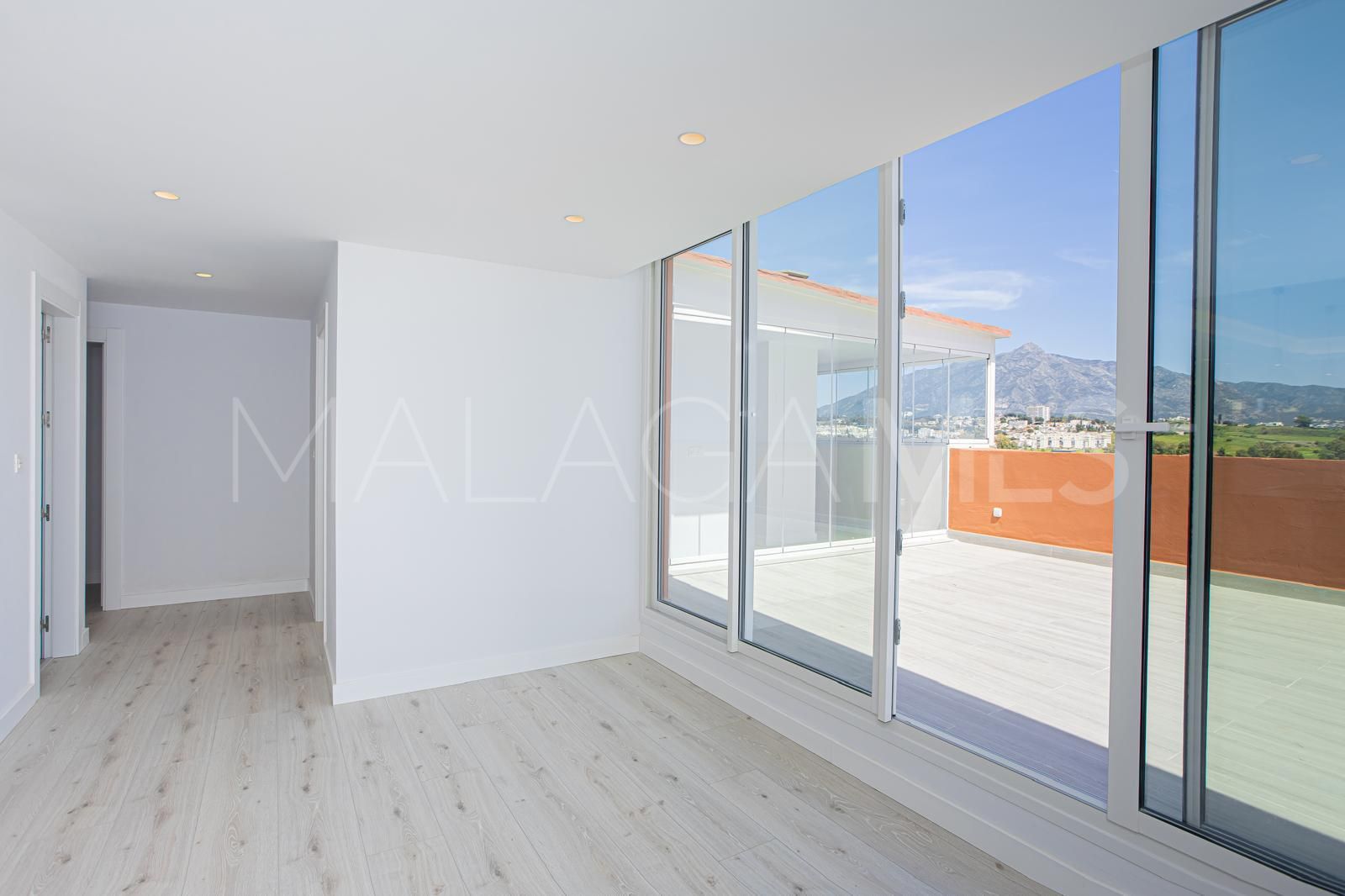 Appartement terrasse for sale in San Pedro de Alcantara