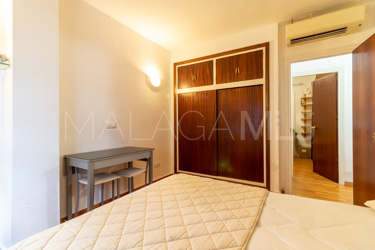 For sale apartment in Estepona with 3 bedrooms