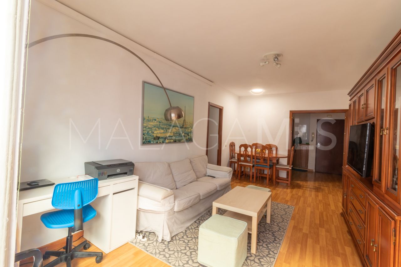 For sale apartment in Estepona with 3 bedrooms
