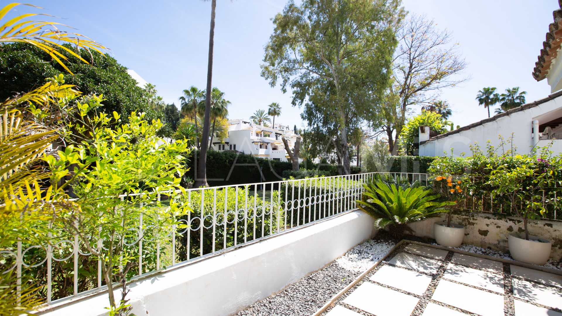 Appartement rez de chaussée for sale in Nueva Andalucia