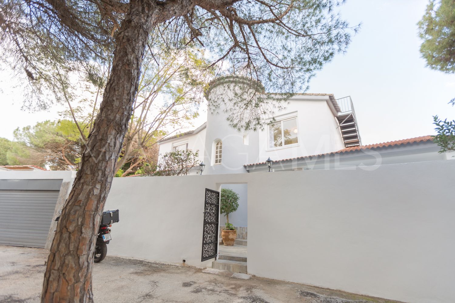 Hus i byn for sale in Las Chapas