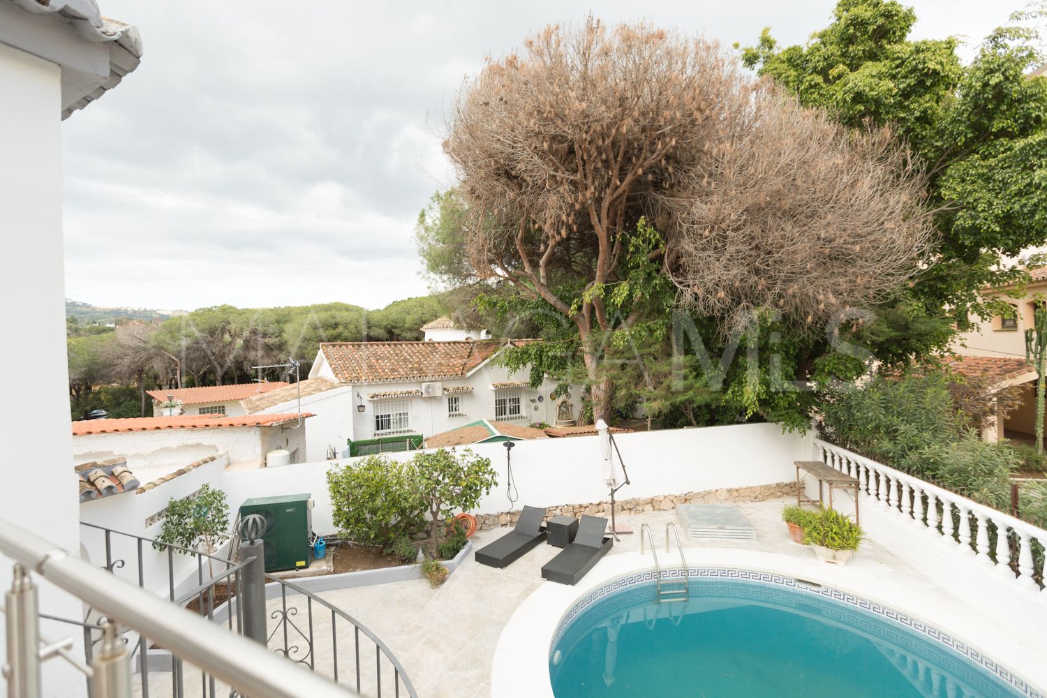Hus i byn for sale in Las Chapas