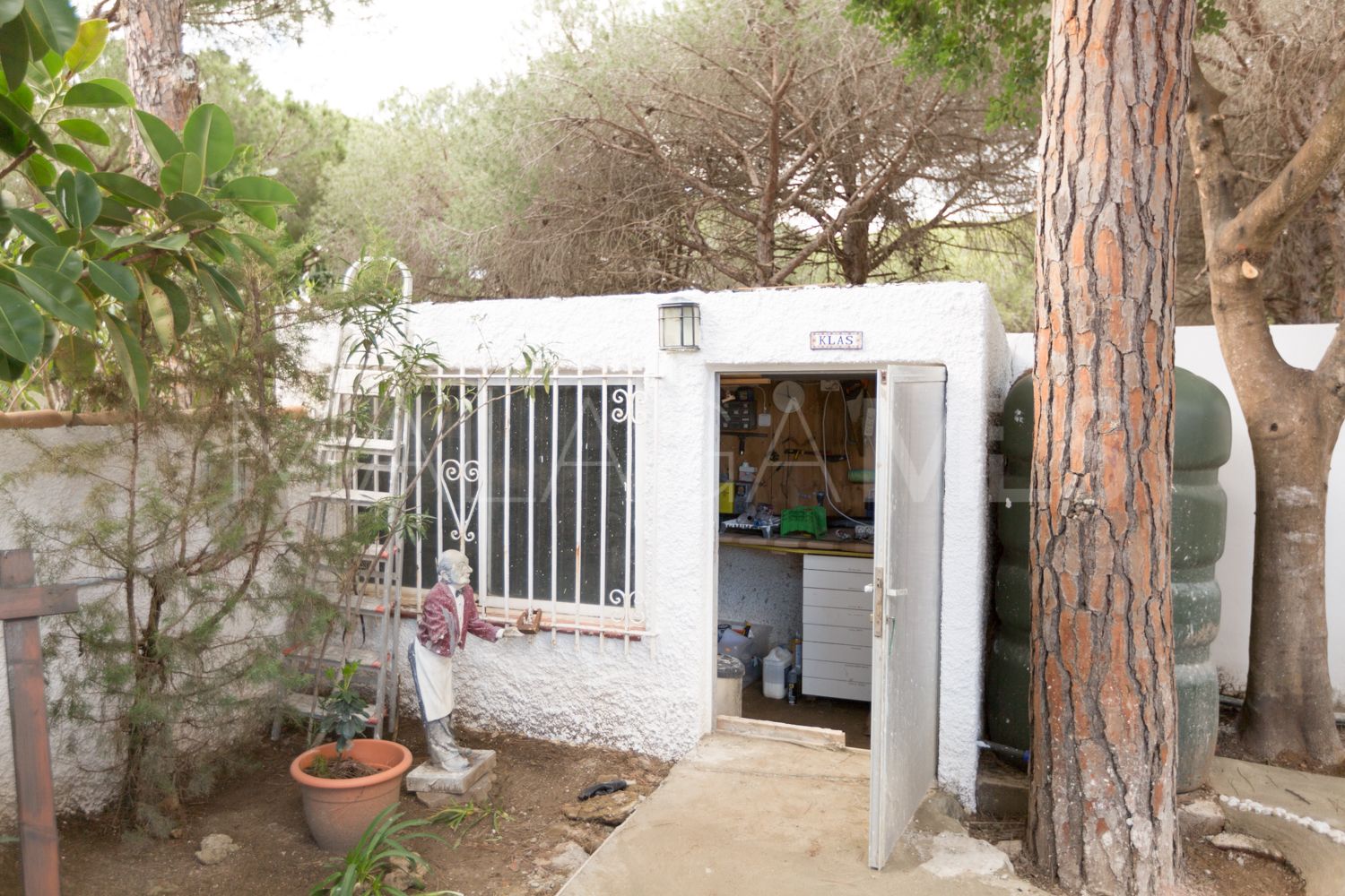 Hus i byn for sale in Las Chapas