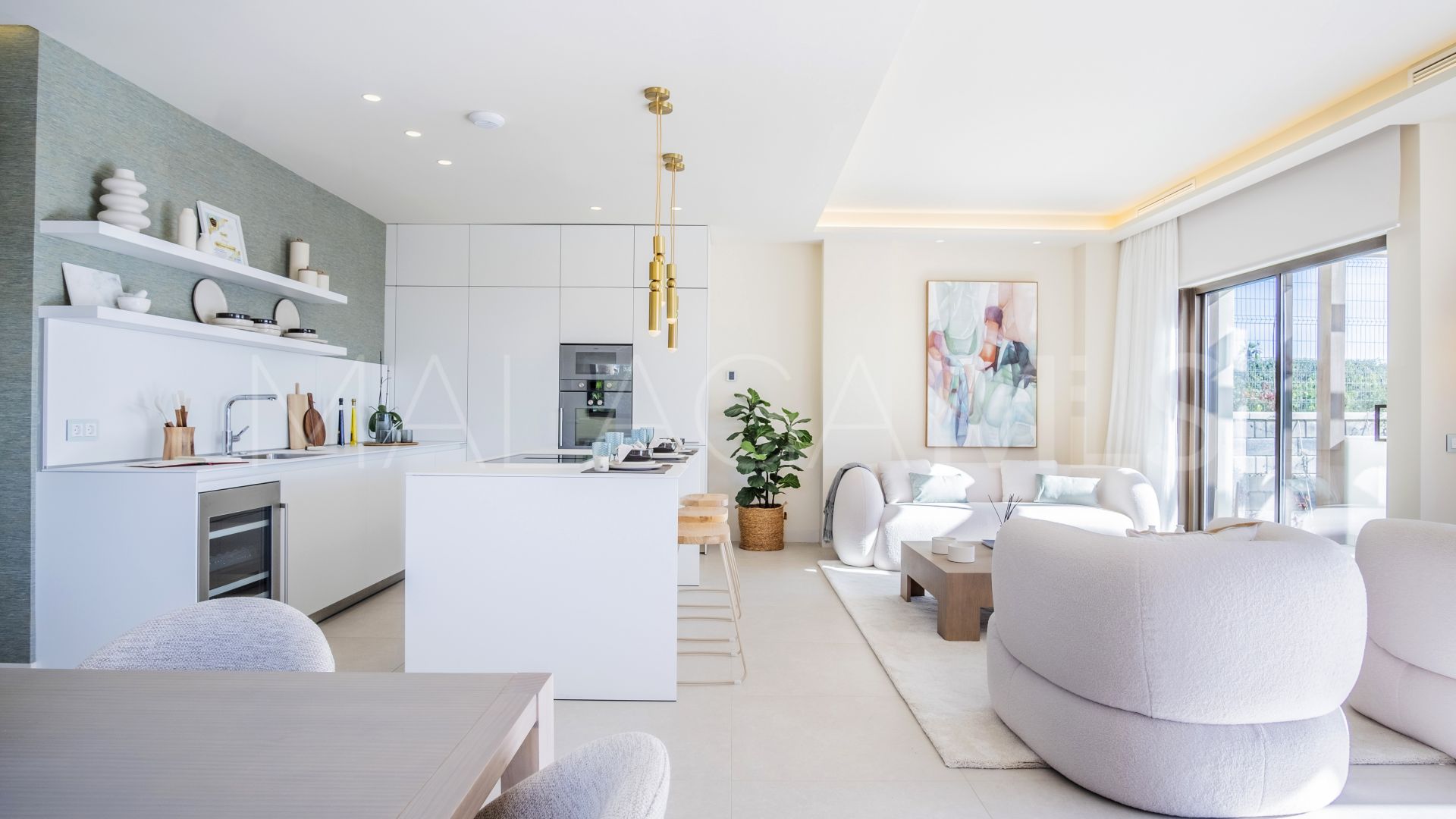Villa for sale in New Golden Mile