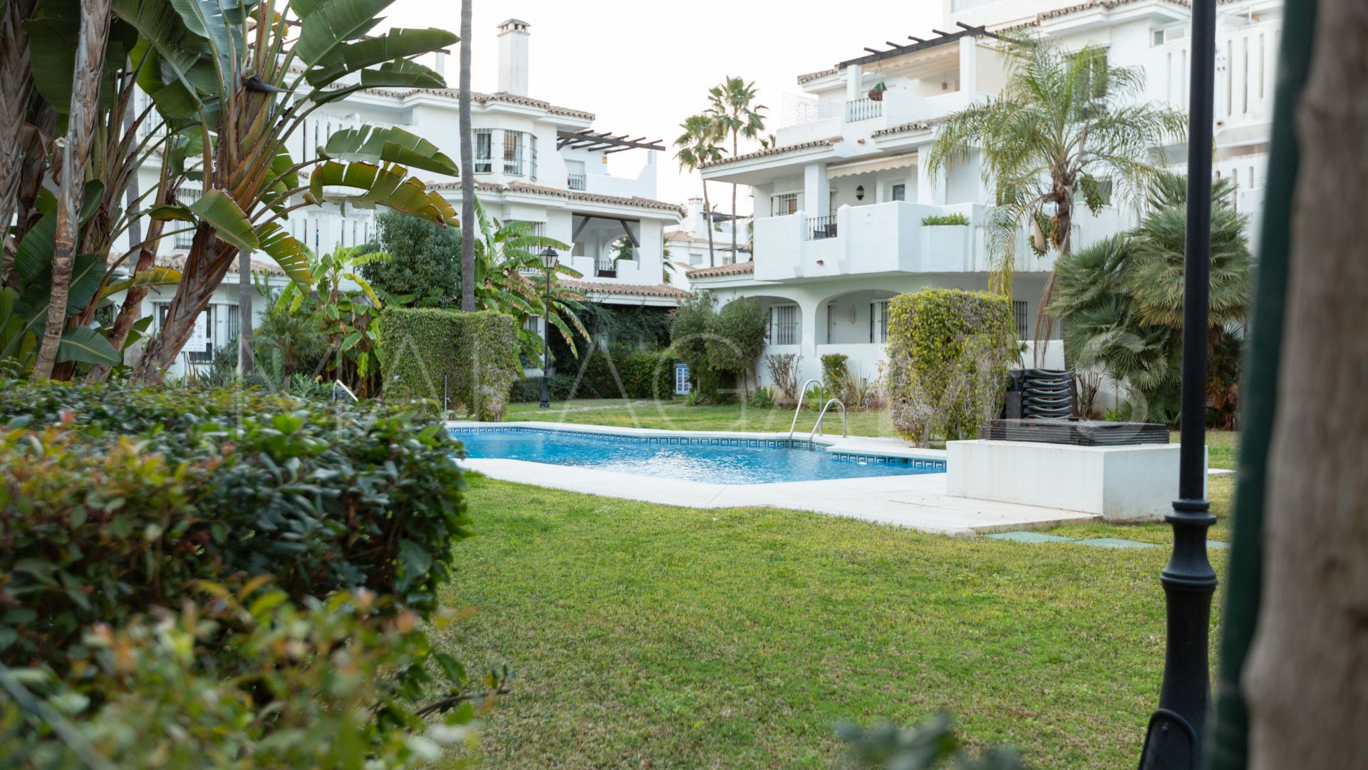 Appartement rez de chaussée for sale in Los Naranjos de Marbella