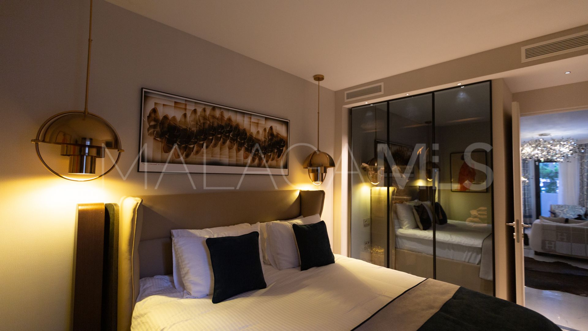 Appartement rez de chaussée for sale in Los Naranjos de Marbella