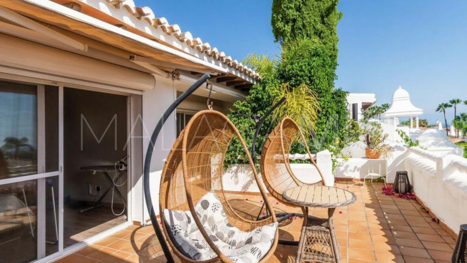 For sale Marbella East town house with 3 bedrooms