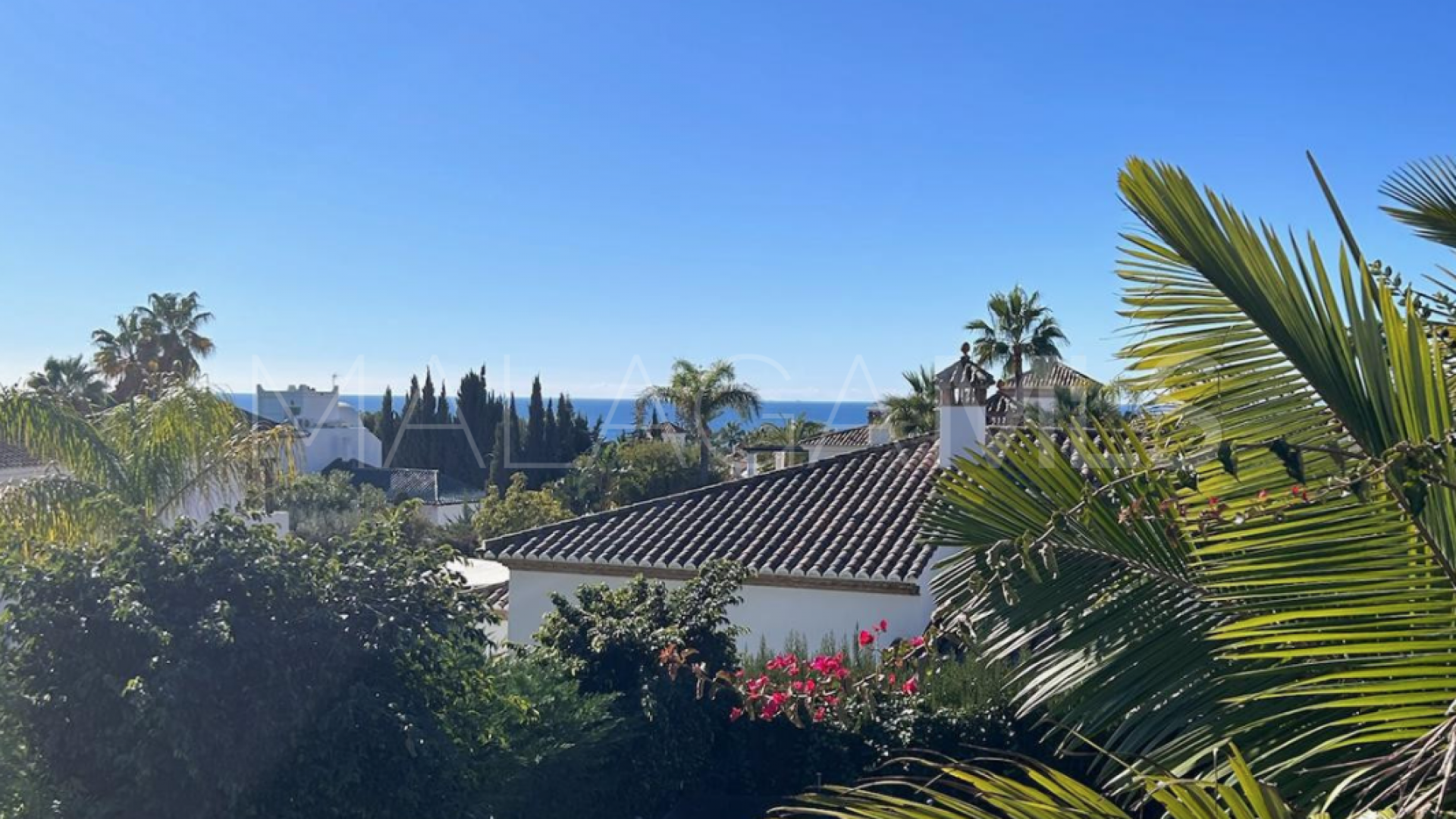 For sale Marbella East town house with 3 bedrooms