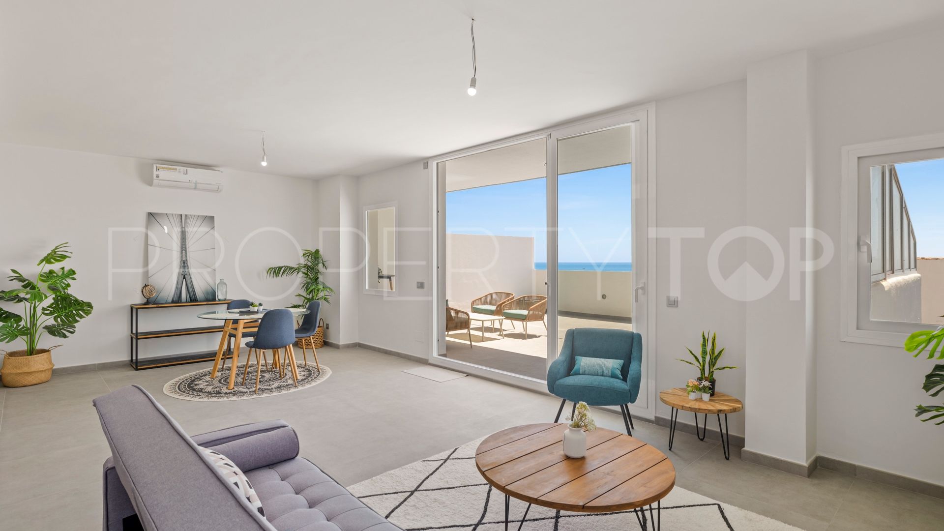 Atico duplex en venta en Estepona con 3 dormitorios