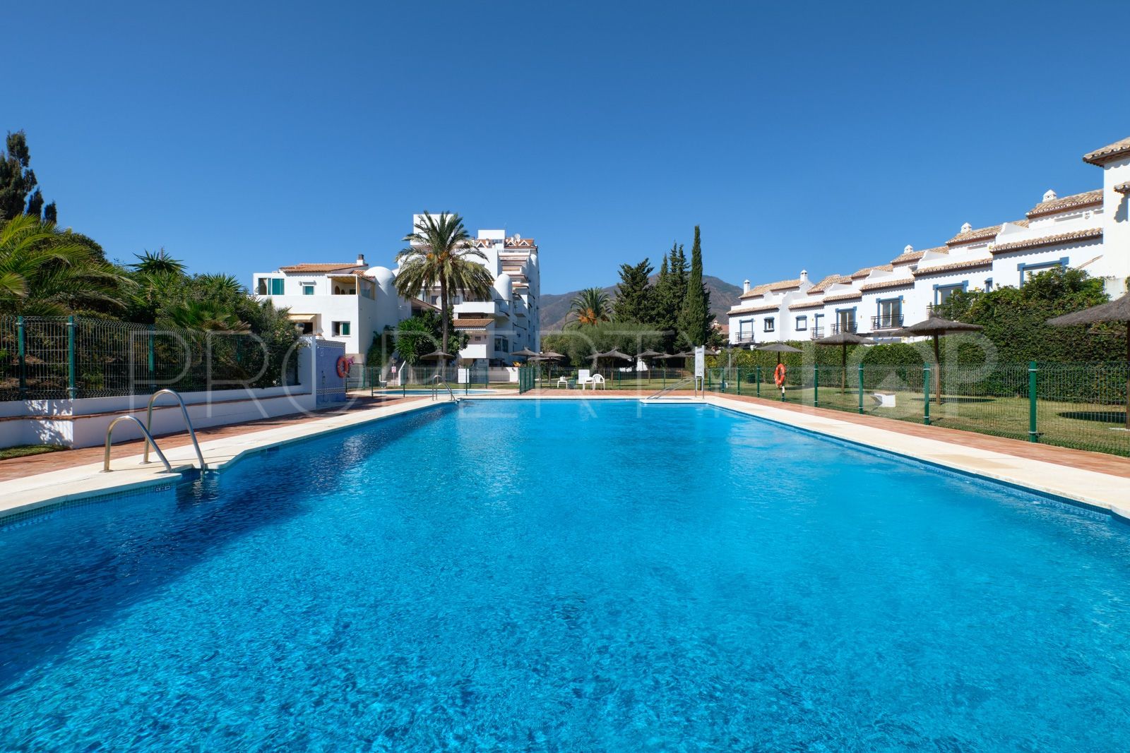 Atico duplex en venta en Estepona con 3 dormitorios